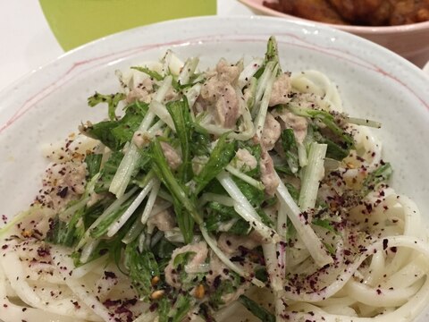 簡単おいしい✩水菜とツナのサラダうどん